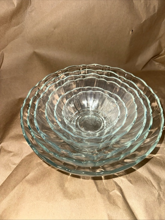 Arcoroc Other - Set Of 6 Arcoíris Francés Nested Clear Glass Bowls with Scalloped Edges